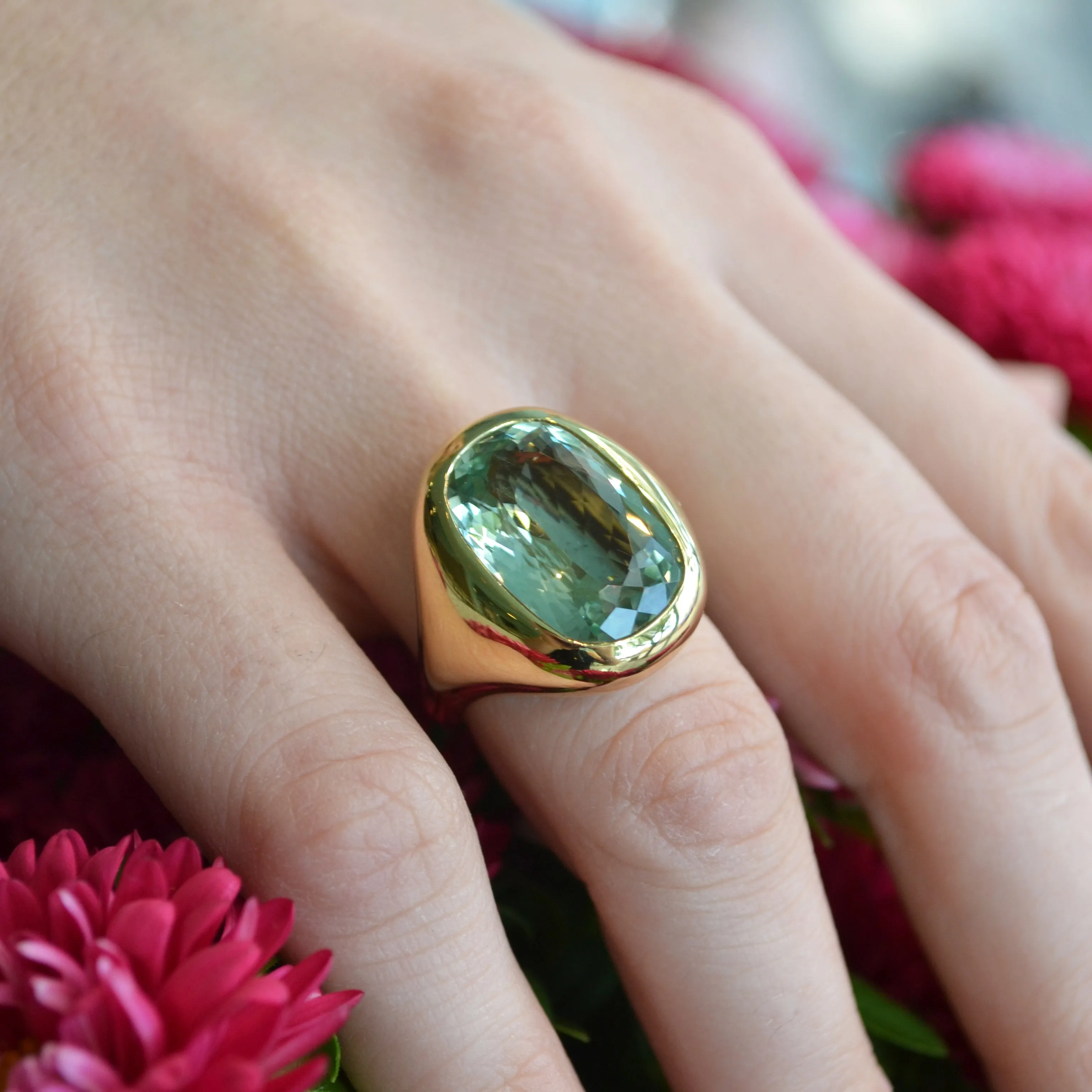 A & Furst - Essential - Cocktail Ring with Prasiolite, 18k Yellow Gold