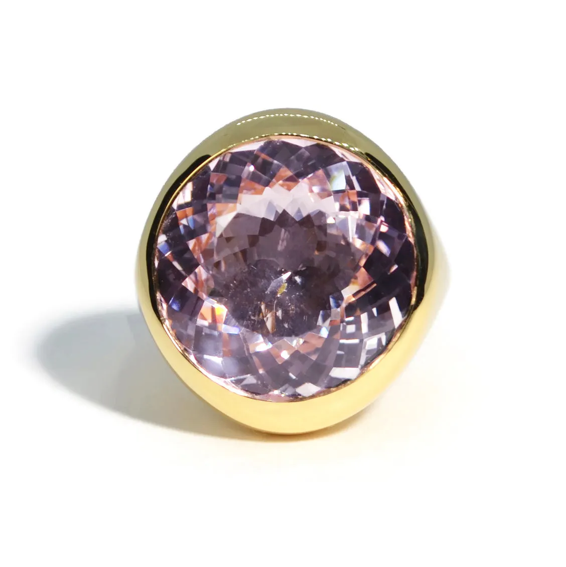 A & Furst - Essential - One of a Kind Cocktail Ring with Kunzite, 18k Yellow Gold