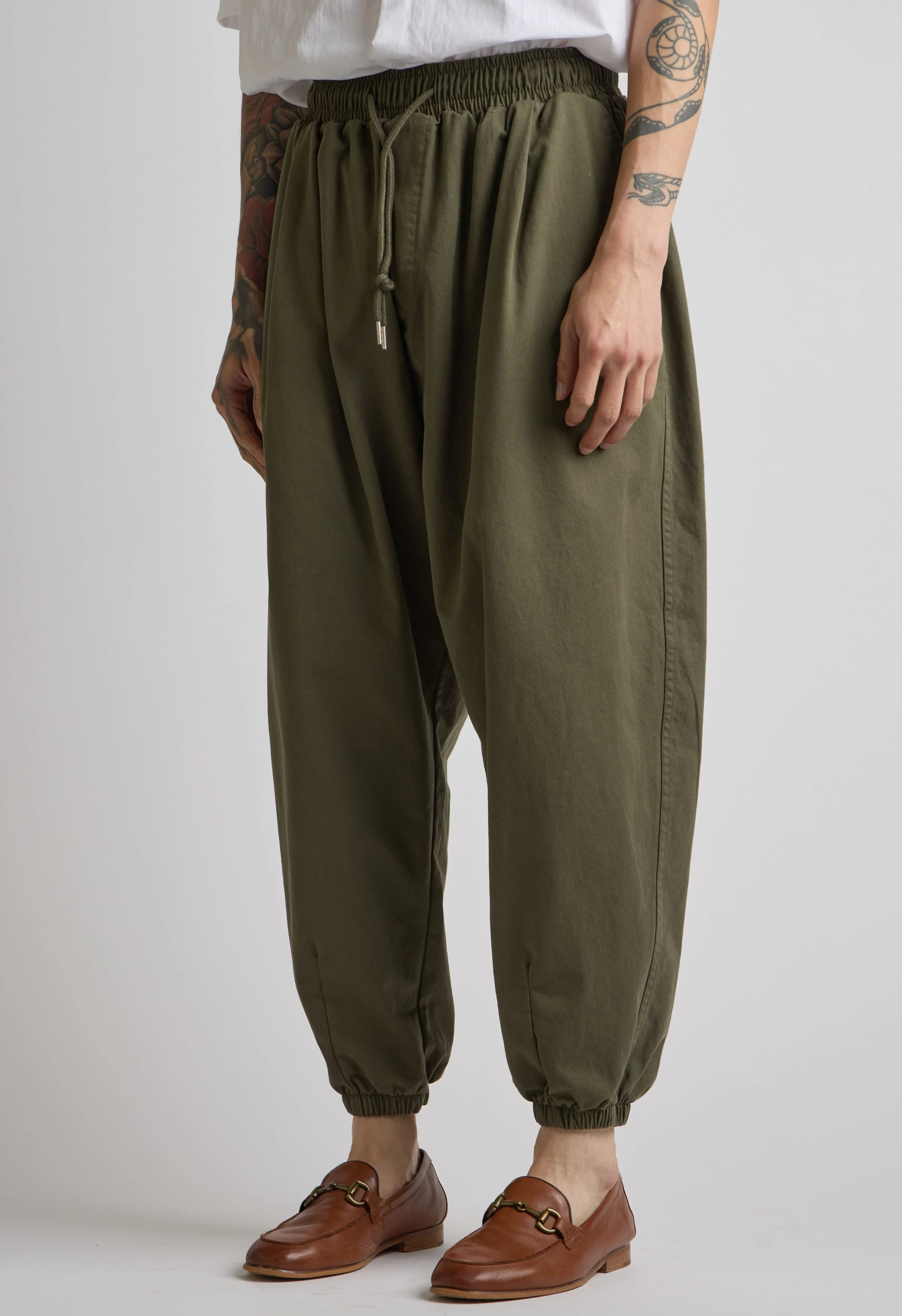 Brandon Pant in Army Green