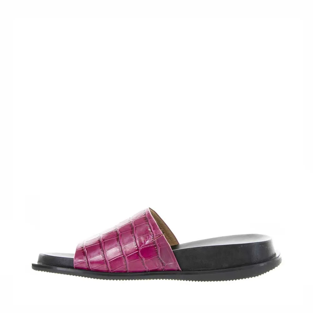 BRESLEY AVENGE FUSCHIA CROC