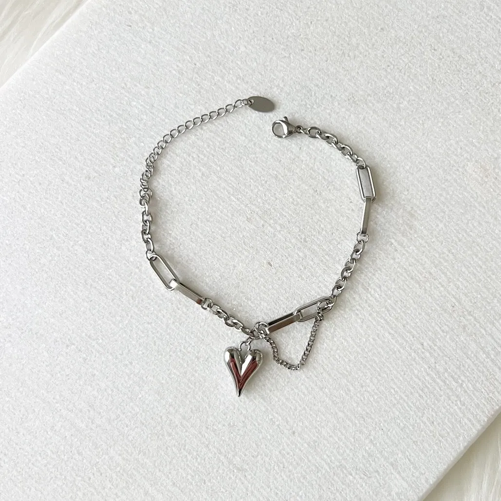 Chained Heart Bracelet