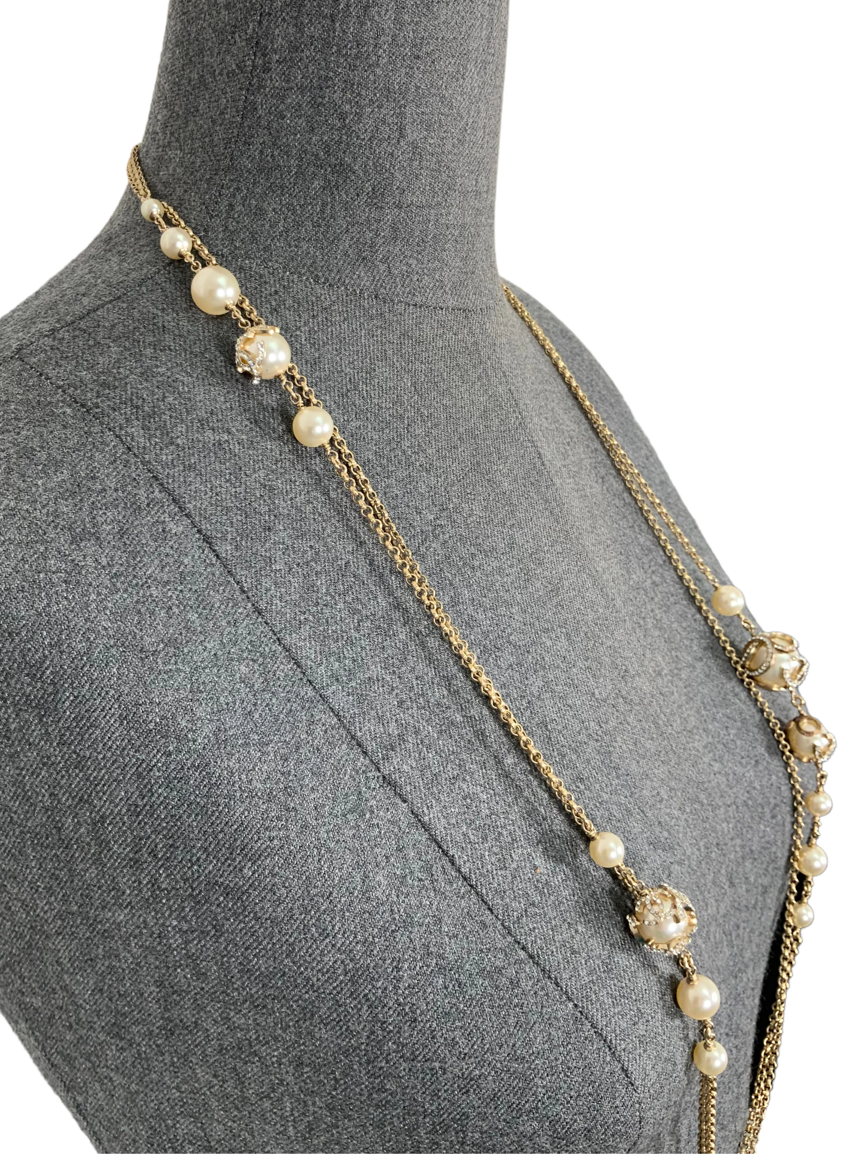 Chanel CC Logo Classic Faux Pearl Chain Link Double Wrap Necklace