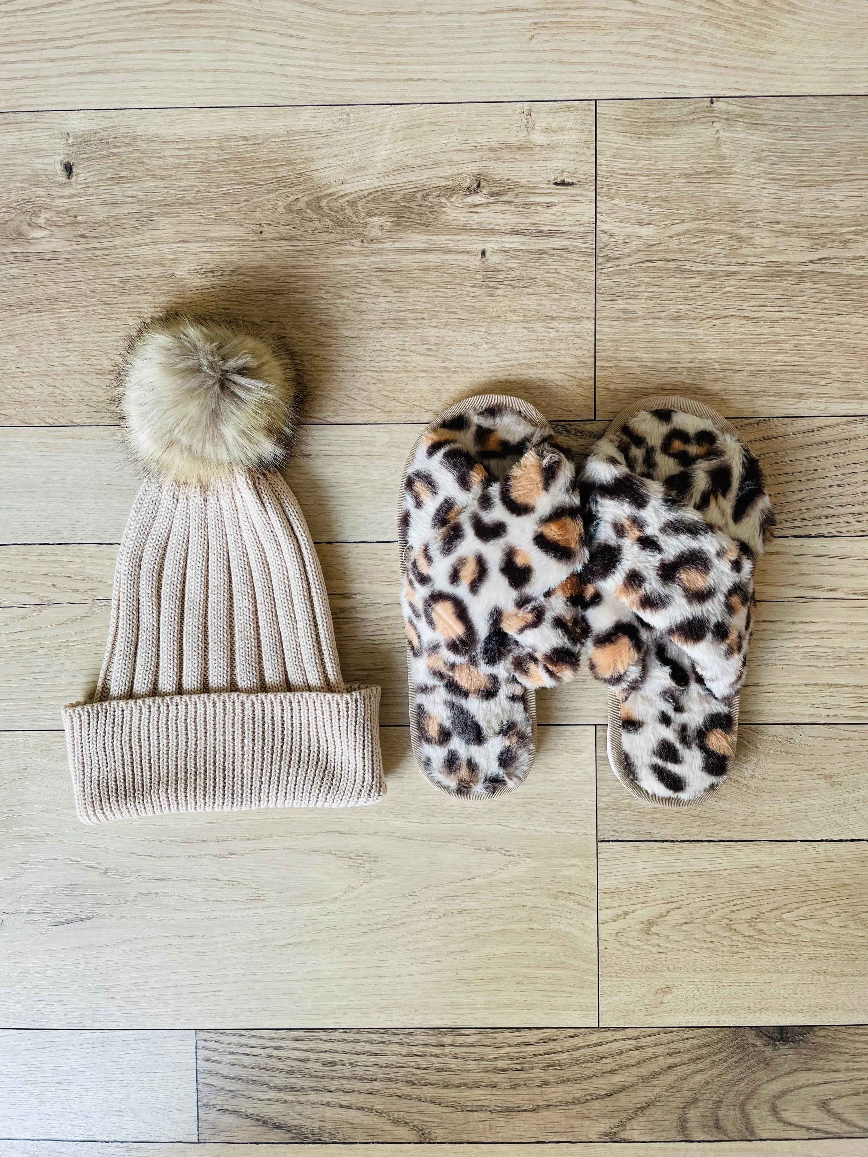 Holly Pom Pom Beanie - Beige