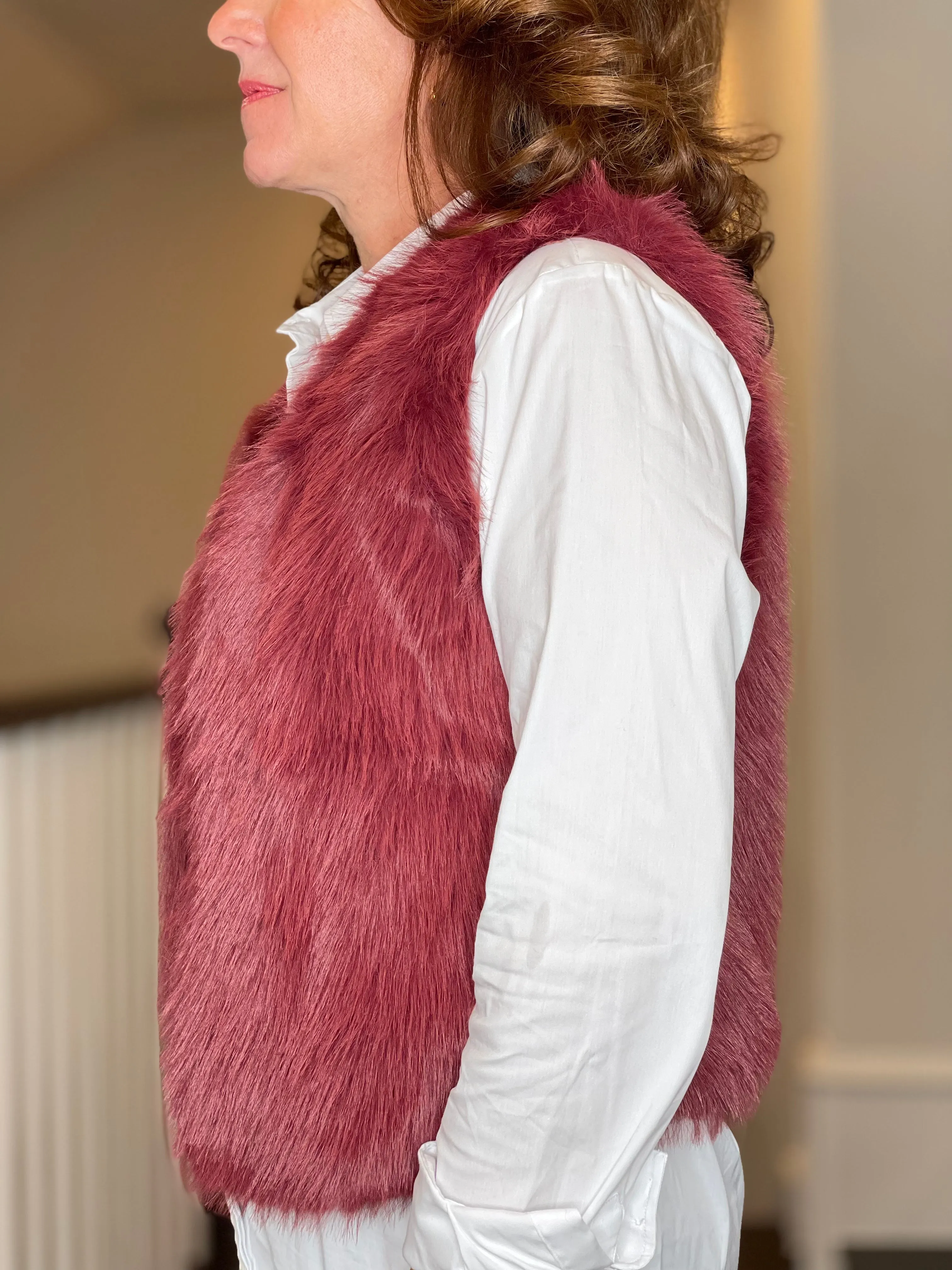 Molly Bracken Faux Fur Vest in Bordeaux