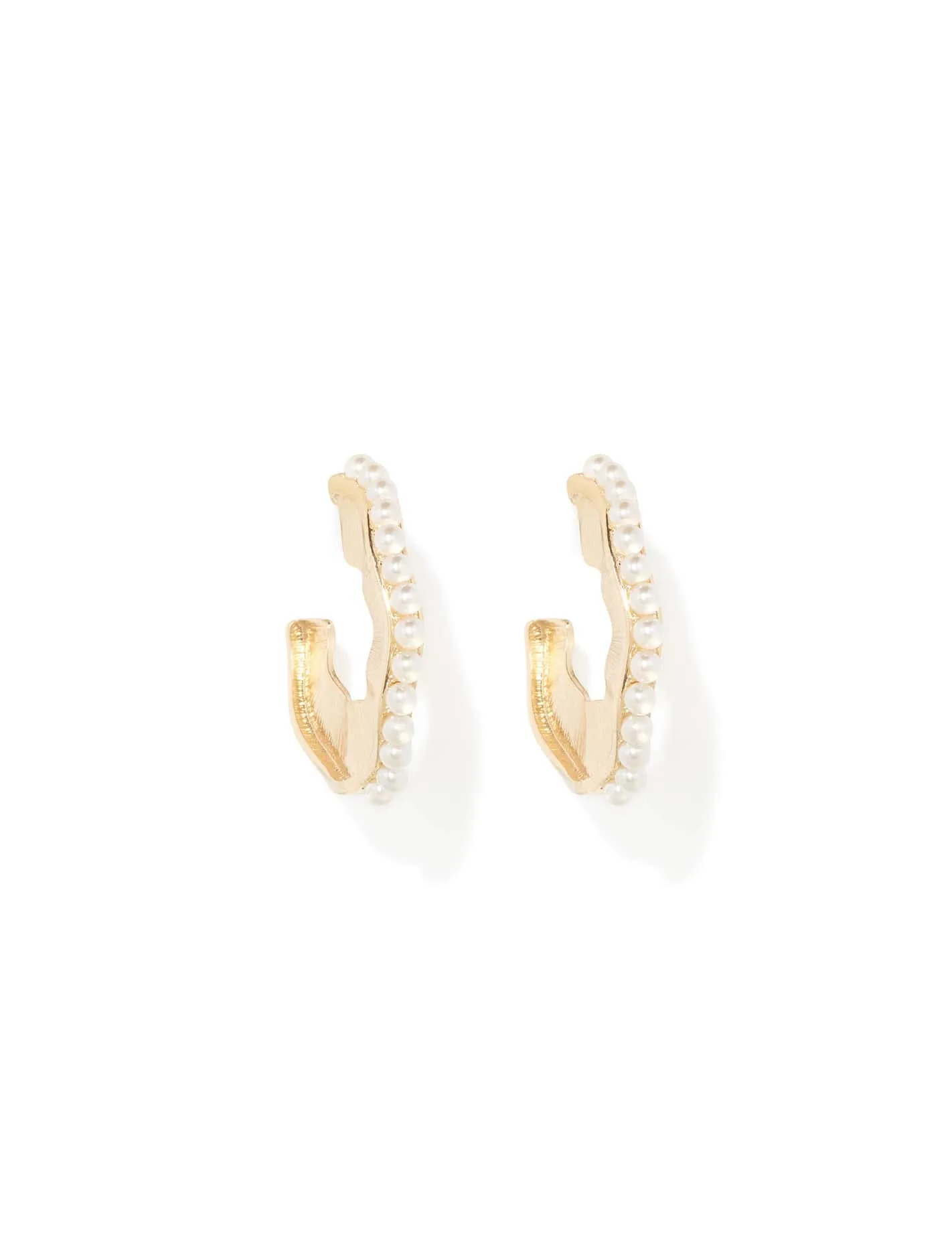 Signature Hailee Wavy Pearl Hoop Earrings