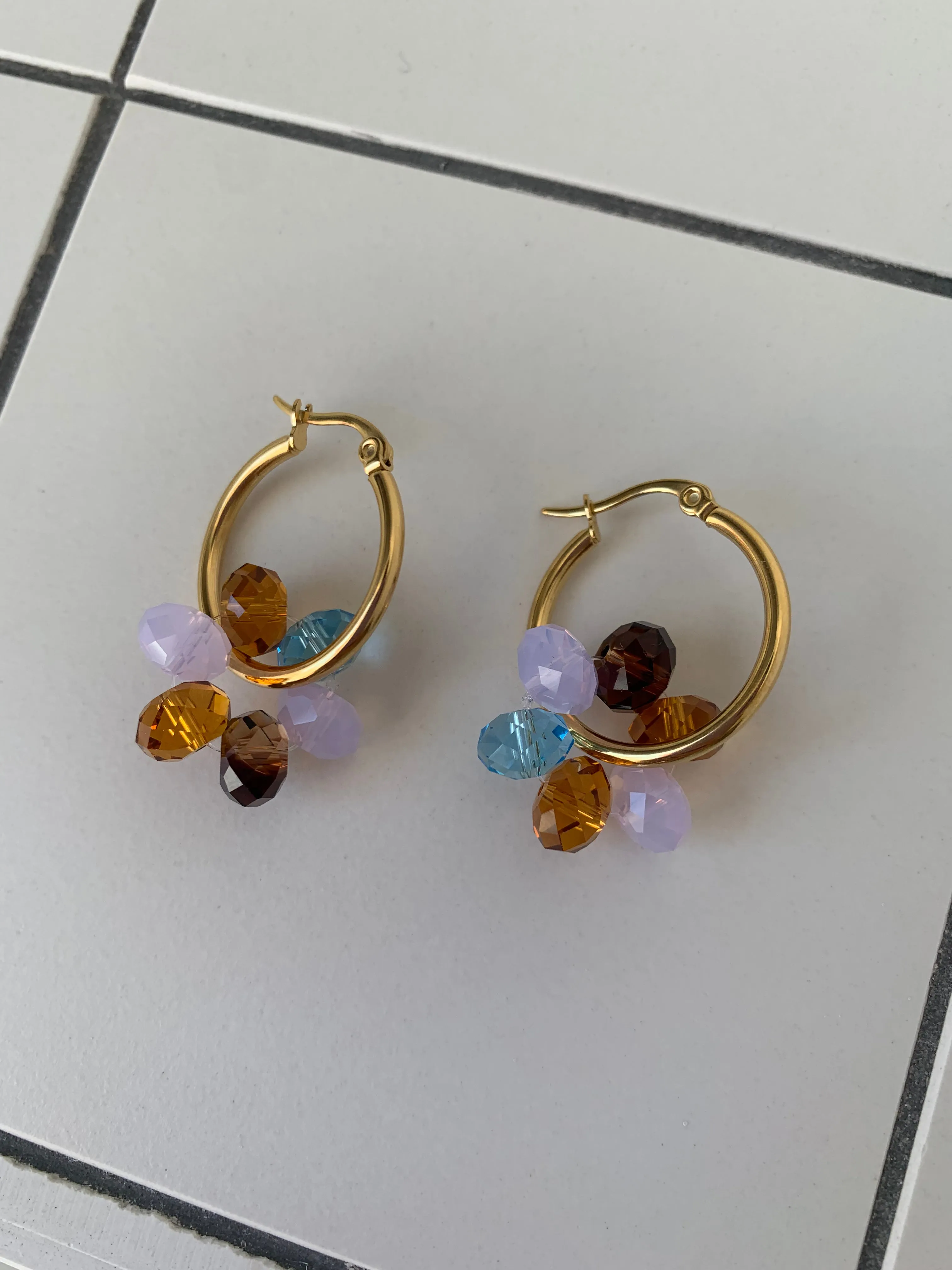 SWAROVSKI FLOWER GOLD MEDIUM HOOPS