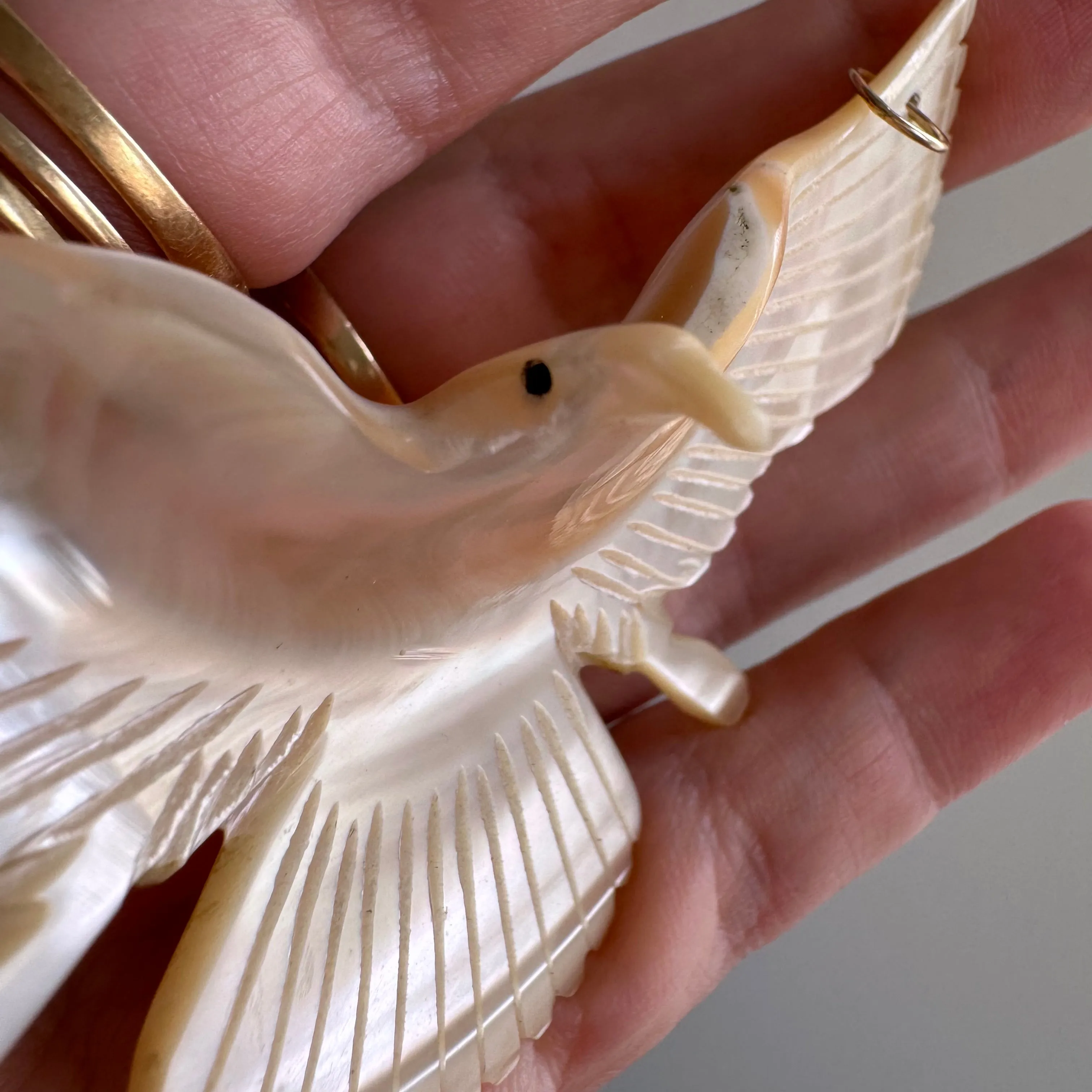 V I N T A G E // spectacular flight / 14k yellow gold and carved shell bird in flight / a huge pendant